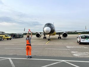BVB team lands in Nuremberg (Photo: Nuremberg Airport).