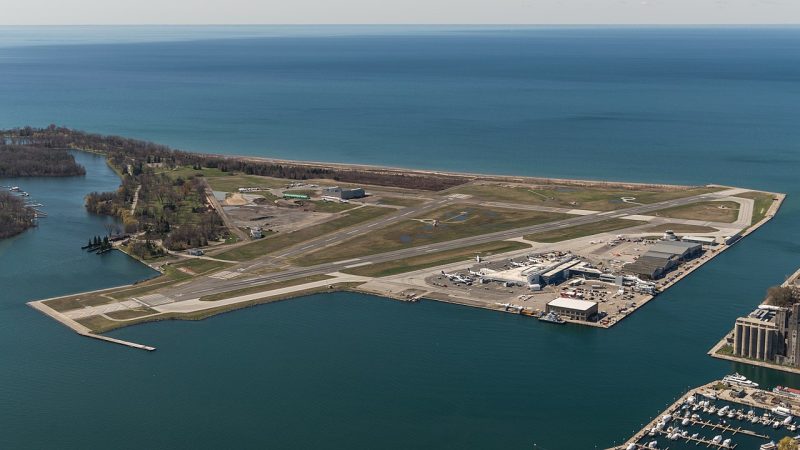 Toronto Billy Bishop Airport (Photo: DXR).