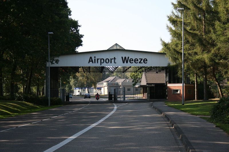 Zufahrt zum Flughafen Weeze (Foto: Frank Vincentz).
