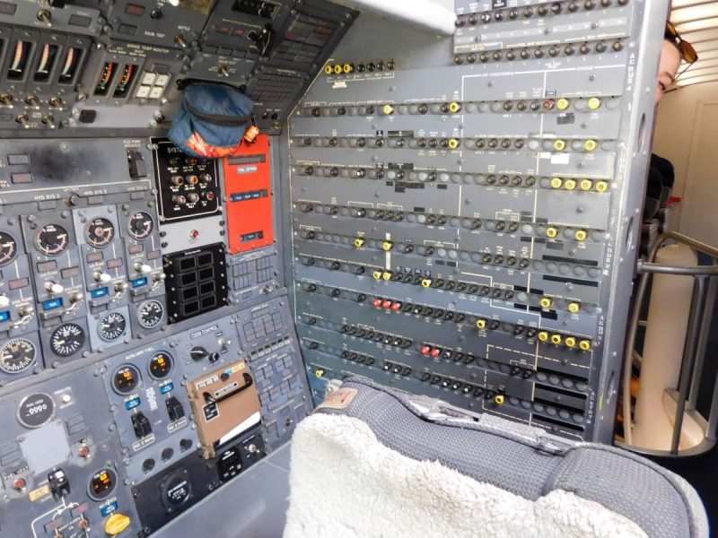 Cockpit of the Boeing 747SP