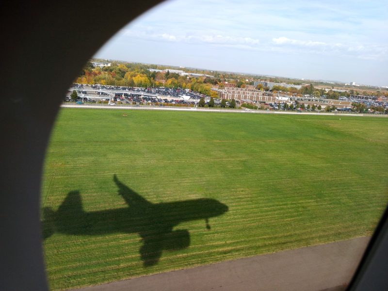 Schatten eines A320neo (Foto: Jan Gruber).