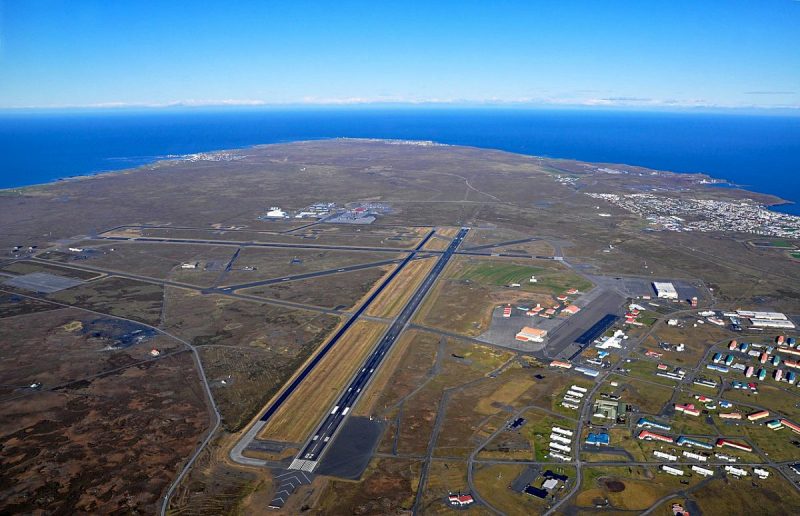 Flughafen Keflavik (Foto: SuperJet International).
