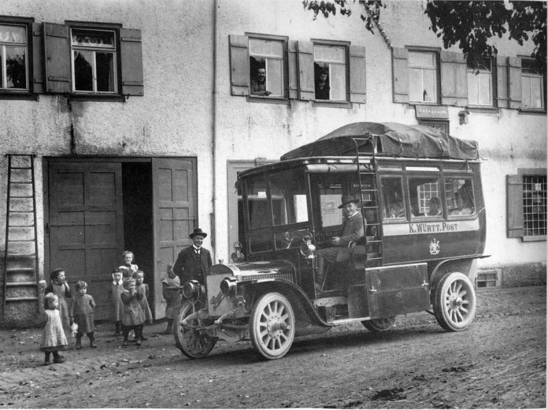Kraftpost-Bus im Jahr 1909 (Foto: gemeinfrei).