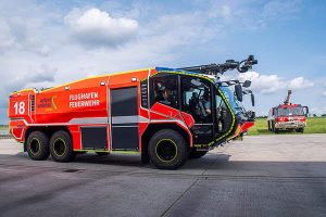 Fire engine (Photo: Flughafen Erfurt GmbH / Alice Koch).