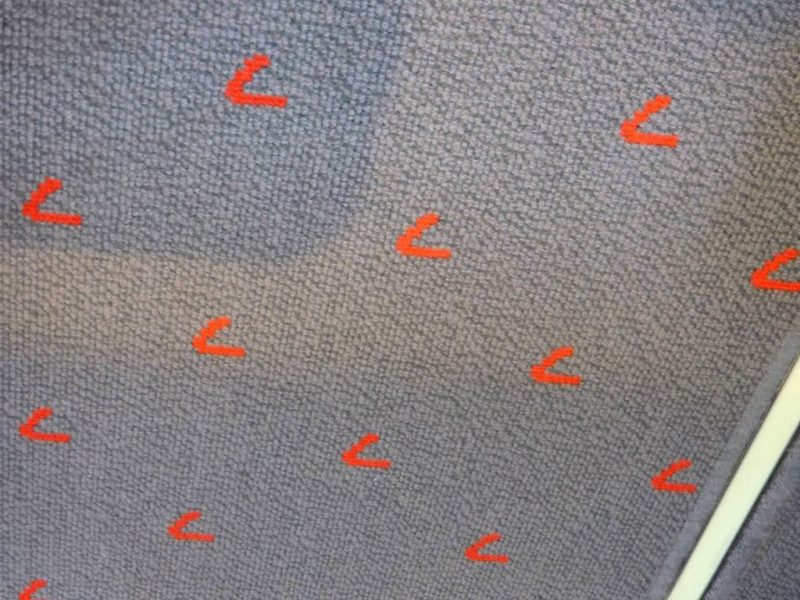Carpet on board an A320 from Lauda Europe (Photo: Jan Gruber).