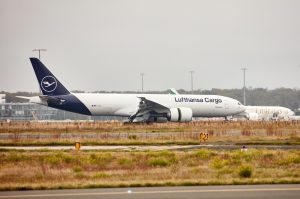 Arrival of the ninth B777F in Frankfurt (Photo: Lufthansa Cargo).