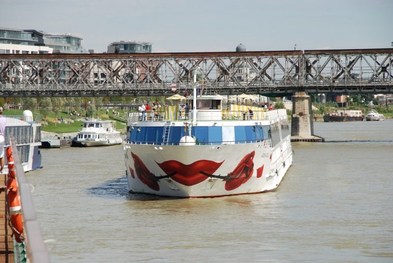 A-Rosa Flussschiff (Foto: Gabriele).
