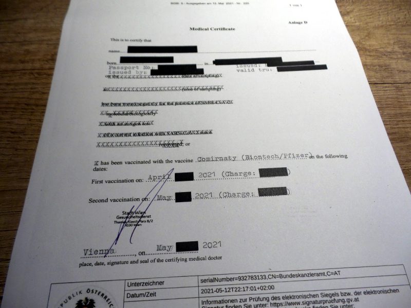 Vaccination certificate issued by the City of Vienna (Photo: Robert Spohr).