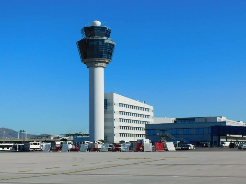 Tower am Flughafen Athen (Foto: Jan Gruber).