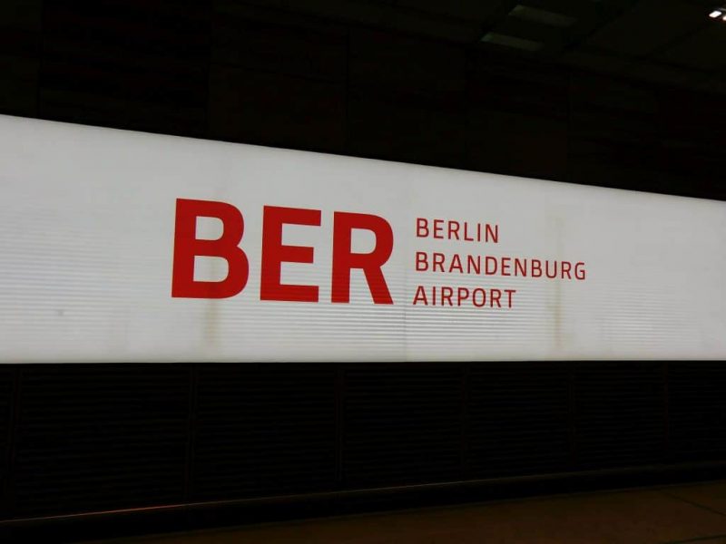 Logo of Berlin-Brandenburg Airport in Terminal 1 (Photo: Granit Pireci).