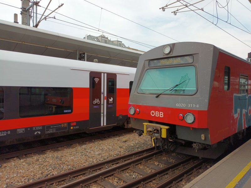 Schnellbahnzug in Wien (Foto: Jan Gruber).