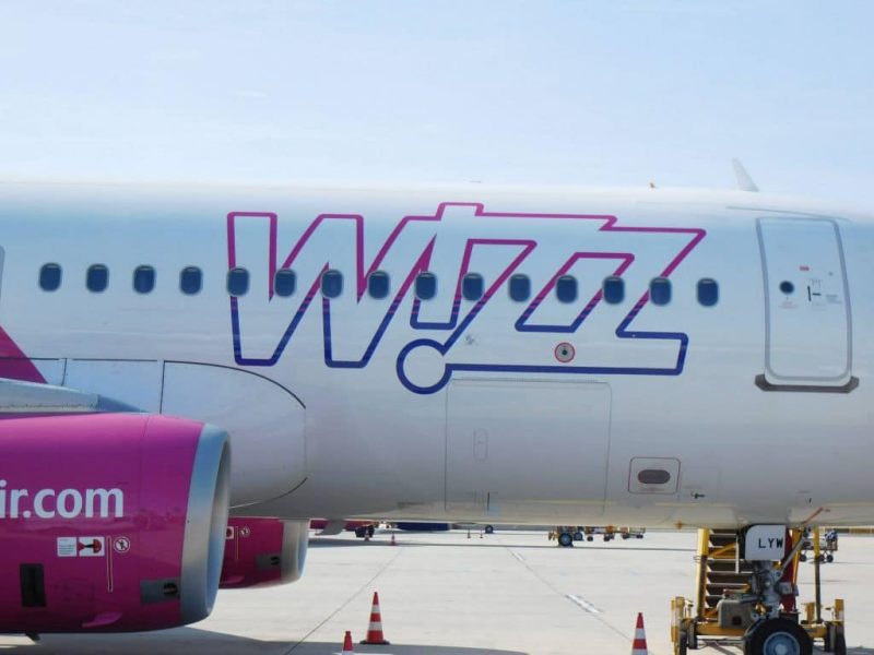 Wizzair-Logo auf einem Airbus-Jet (Foto: Jan Gruber).