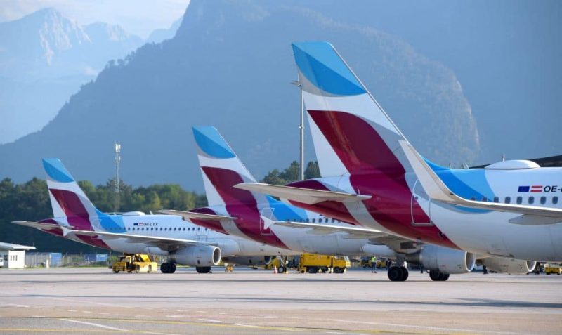 Heckflossen von Eurowings am Flughafen Salzburg (Foto: Salzburg Airport Presse).