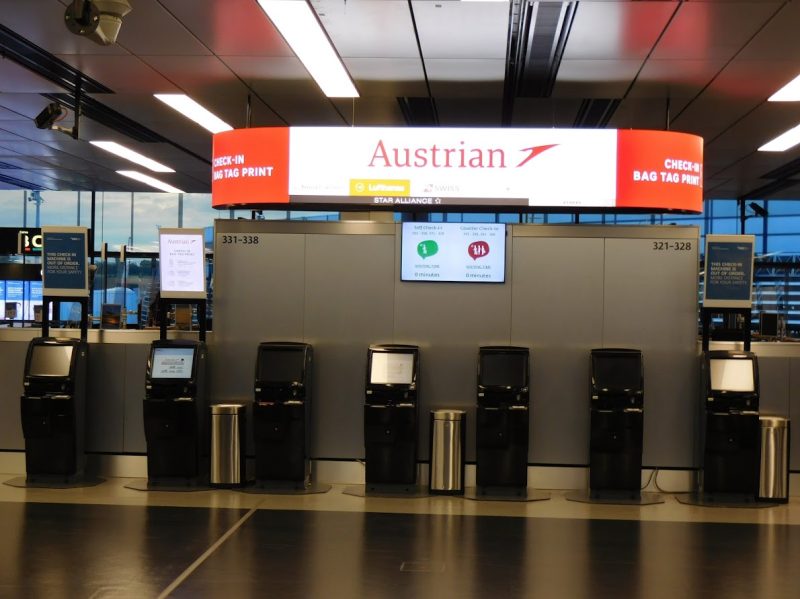 Check-in Automaten am Flughafen Wien (Foto: Jan Gruber).
