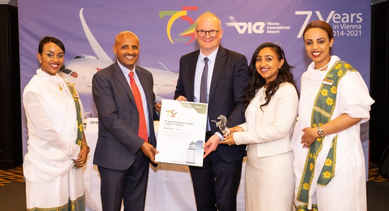 He was still a guest in Vienna in October and celebrated seven years of connection from Addis Ababa to Vienna together with Vienna Airport (Photo: Flughafen Wien AG).