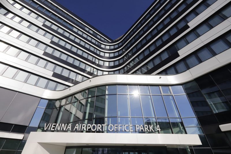 Office Park 4 at Vienna Airport (Photo: Flughafen Wien AG / Pepo Schuster, austrofocus.at).