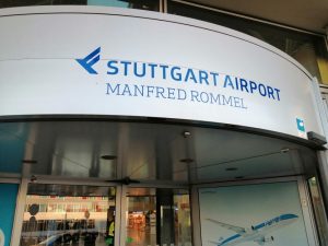 Entrance door at Stuttgart Airport (Photo: Jan Gruber).