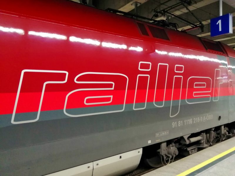 Lokomotive eines ÖBB-Railjets (Foto: Jan Gruber).