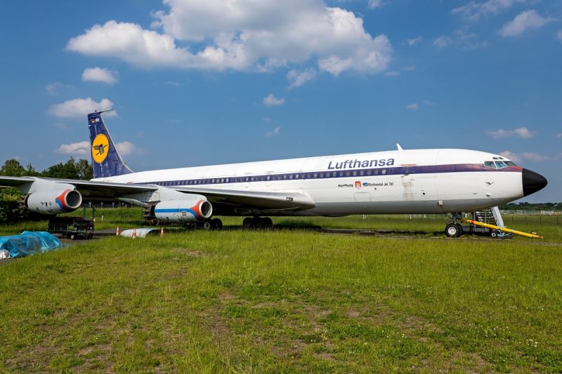 Boeing 707 before scrapping (Photo: V1Images.com/Dirk Grothe).
