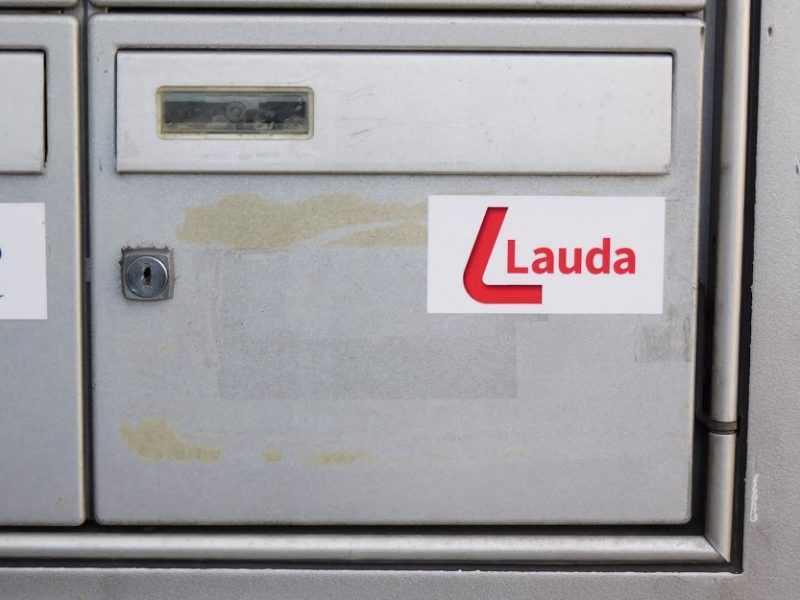 Briefkasten der Lauda-Zentrale in Schwechat (Foto: Jan Gruber).