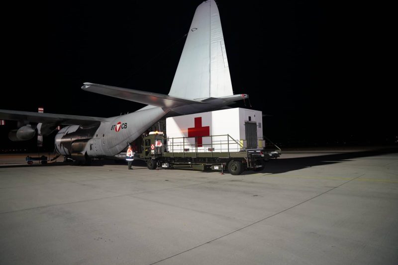 Schwer erkrankter Soldat wir nach Österreich ausgeflogen (Foto: Bundesheer/Anton Mickla).