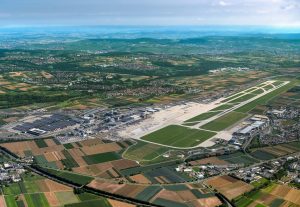 The state airport from a bird's eye view (Photo: Stuttgart Airport).