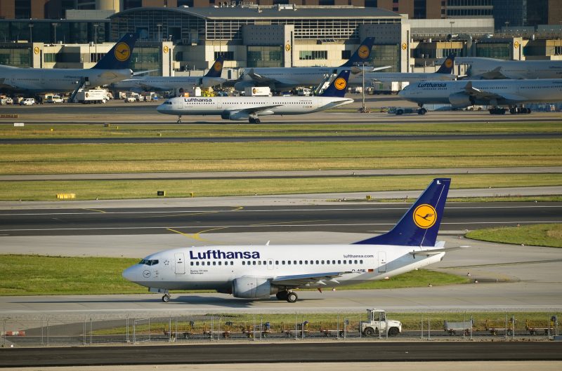 Lufthansa am Flughafen Frankfurt am Main (Foto: Pixabay).