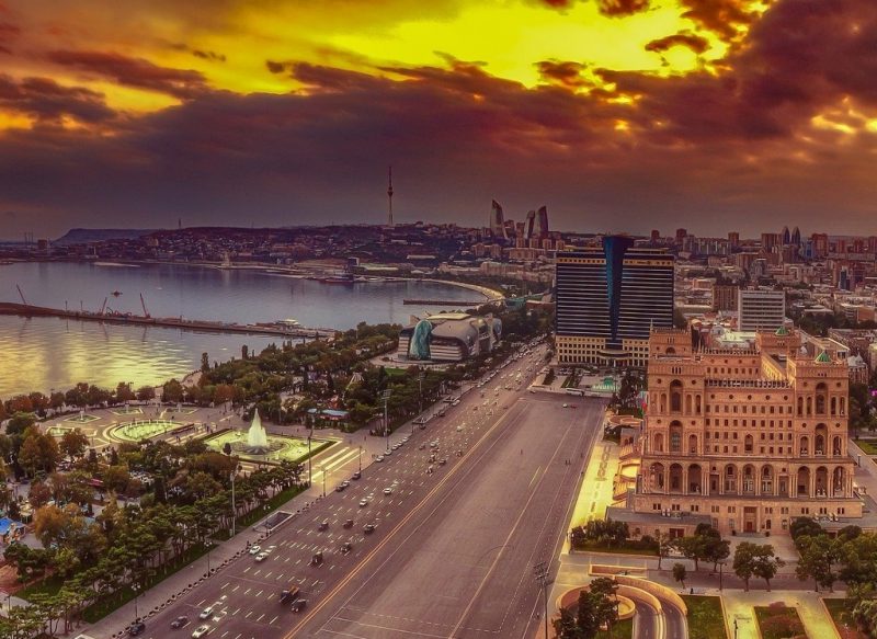 Baku, Hauptstadt des Aserbaidschan (Foto: Pixabay).