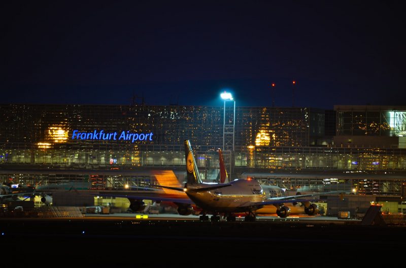 Lufthansa am Flughafen Frankfurt am Main (Foto: Pixabay).