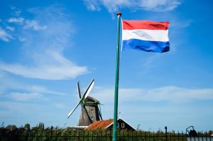 Flag of the Netherlands (Photo: Unsplash / João GuimarãesI).