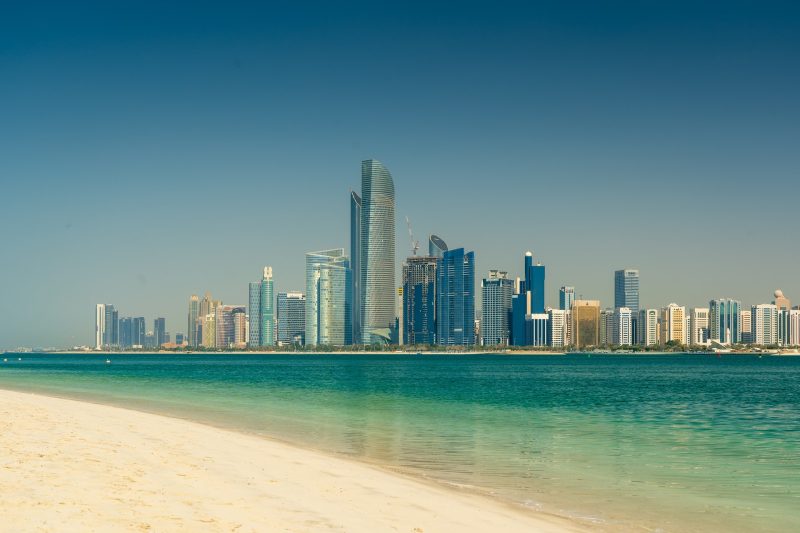 Abu Dhabi (Foto: Unsplash/Nick Fewings).