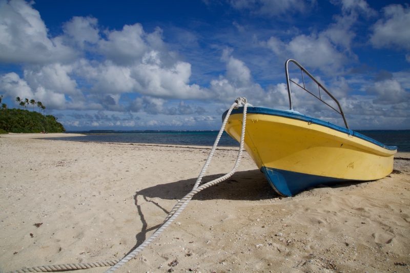 Boat in Tonga (Photo: Unsplash / Vince Russell).